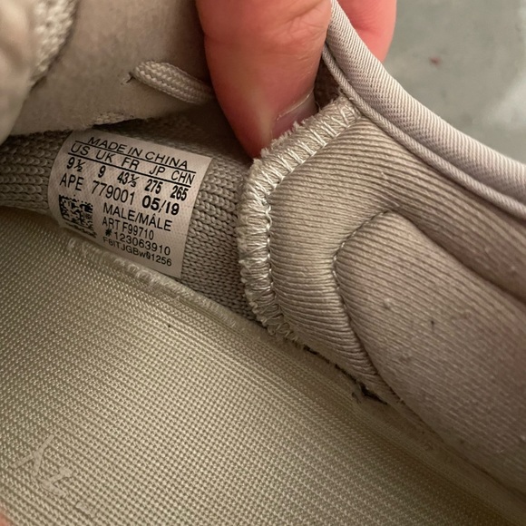 Yeezy 350 Sesame - Picture 8 of 16